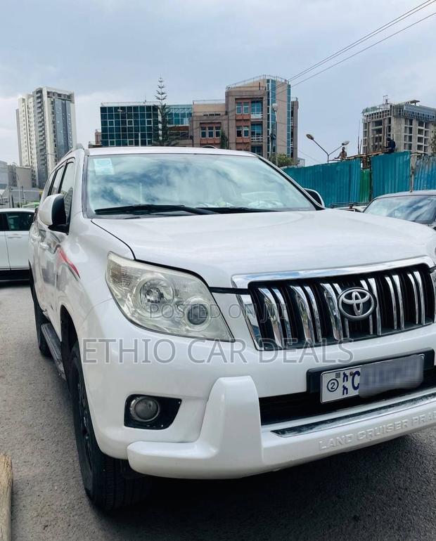 Toyota Land Cruiser Prado 2012 White