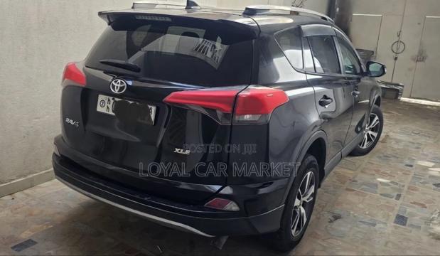 Toyota RAV4 2018 Black