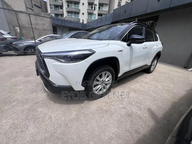 New Toyota Corolla Cross Hybrid 2023 White