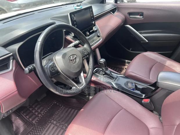 New Toyota Corolla Cross Hybrid 2023 White
