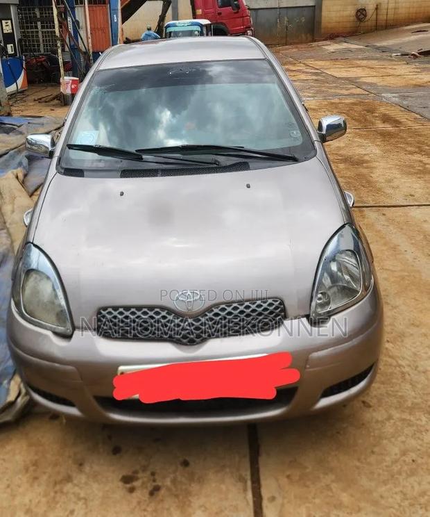 Toyota Yaris 2003 Gray