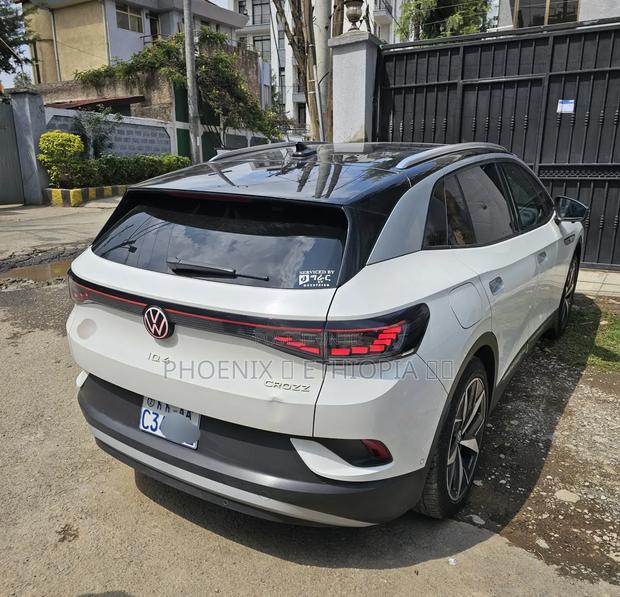 Volkswagen ID.6 2022 White