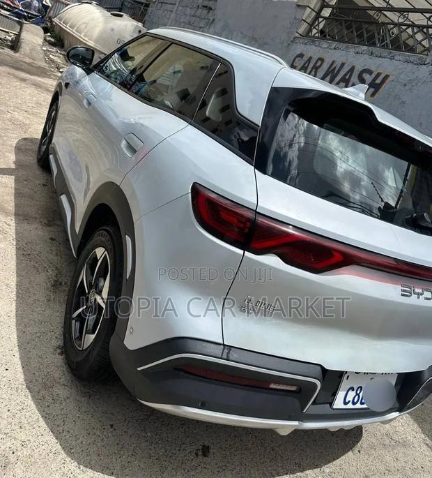 BYD Yuan Up 2025 Gray