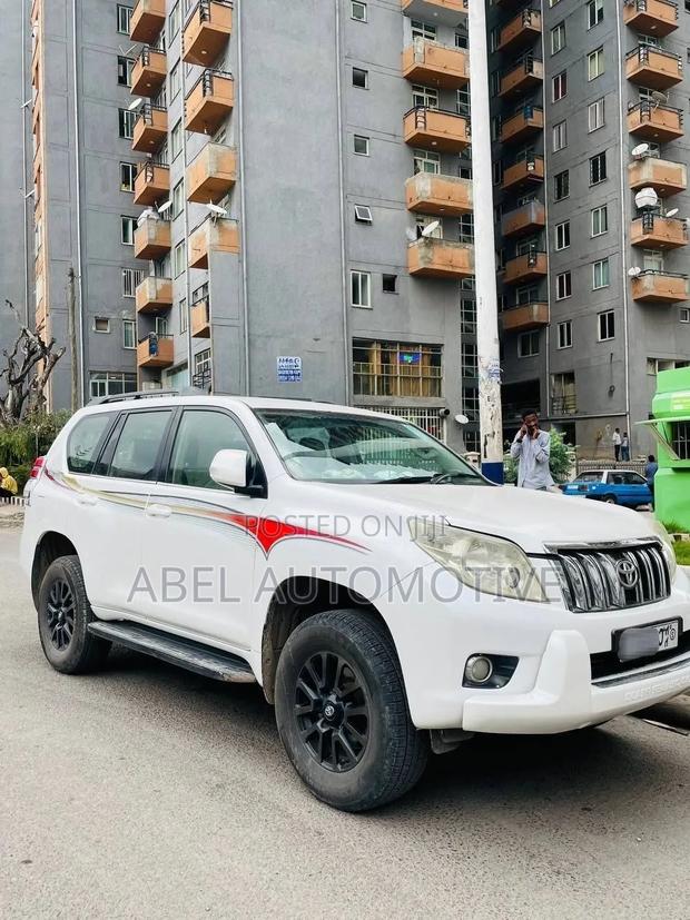 Toyota Land Cruiser Prado 4.0 Petrol GX-L 2013 White