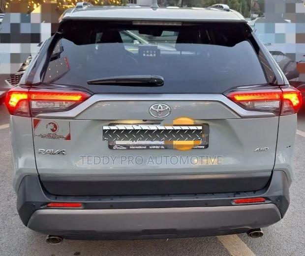 Toyota RAV4 2023 Green