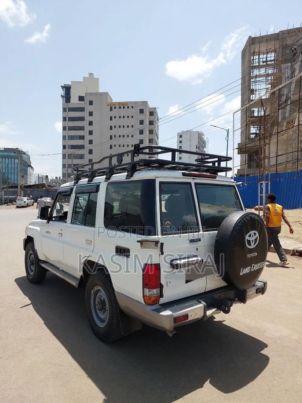 Toyota Land Cruiser 4.5 V8 TD STD 2009 White