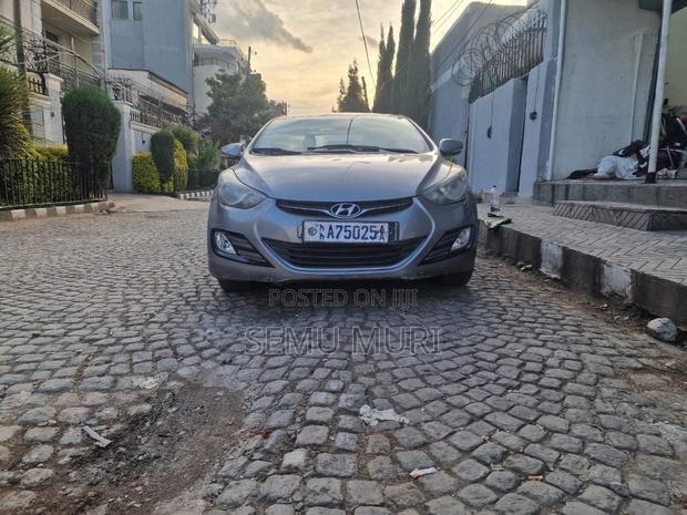 Hyundai Avante 2012 Silver