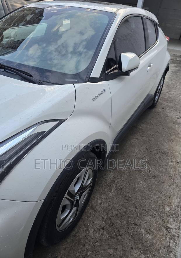 Toyota C-HR 2022 White