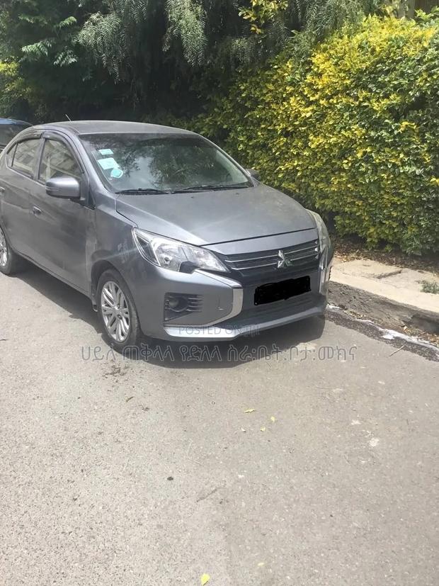 Mitsubishi Attrage 2022 Gray