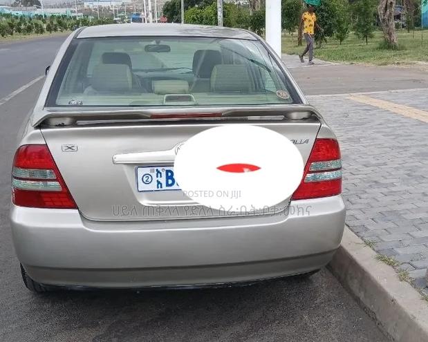 Toyota Corolla 2004 Gold