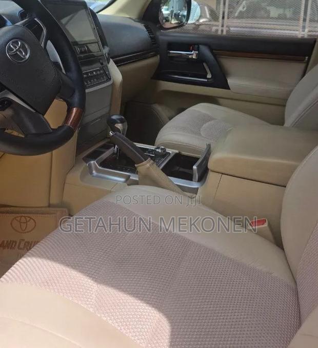 Toyota Land Cruiser 2017 Silver
