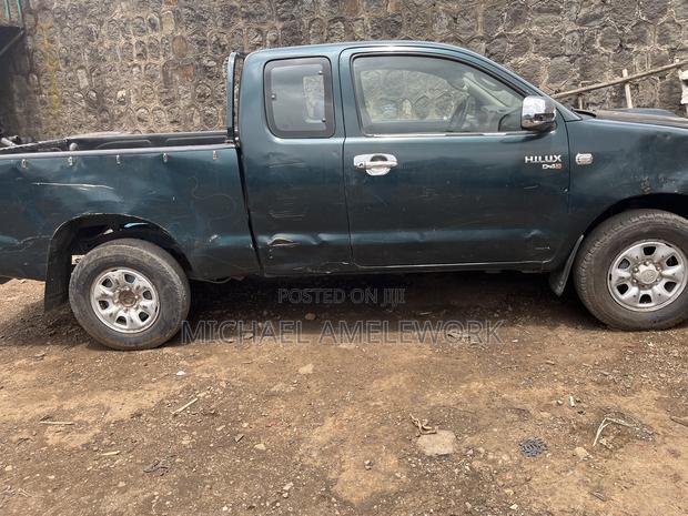 Toyota Hilux 2.5 D-4D 2007 Green