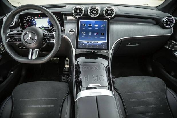 New Mercedes-Benz E400 2024 Black