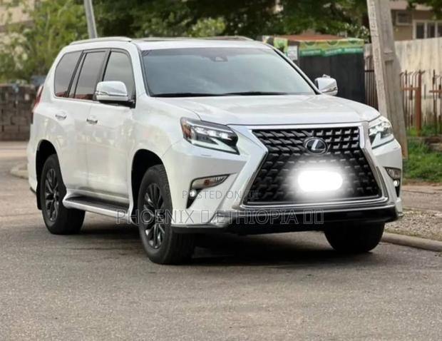 Lexus GX 2019 White