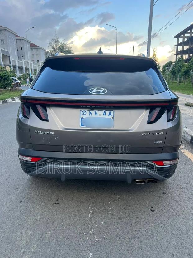 Hyundai Tucson 2021 Gold