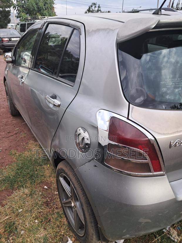 Toyota Yaris 1.0 2006 Silver