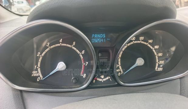 Ford Fiesta 2014 Red