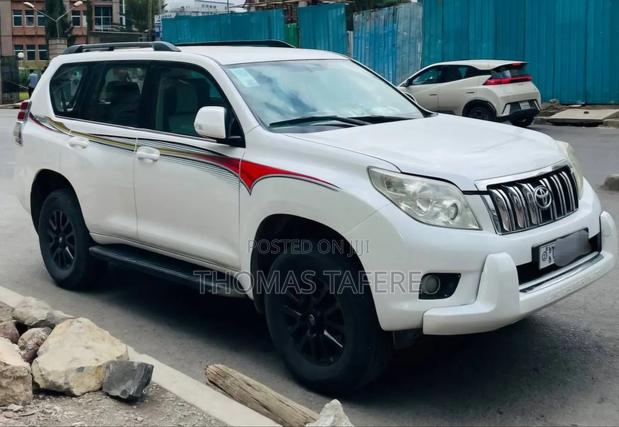 Toyota Land Cruiser 2012