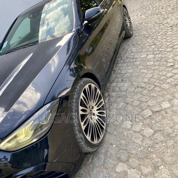 Mercedes-Benz C180 2018 Black