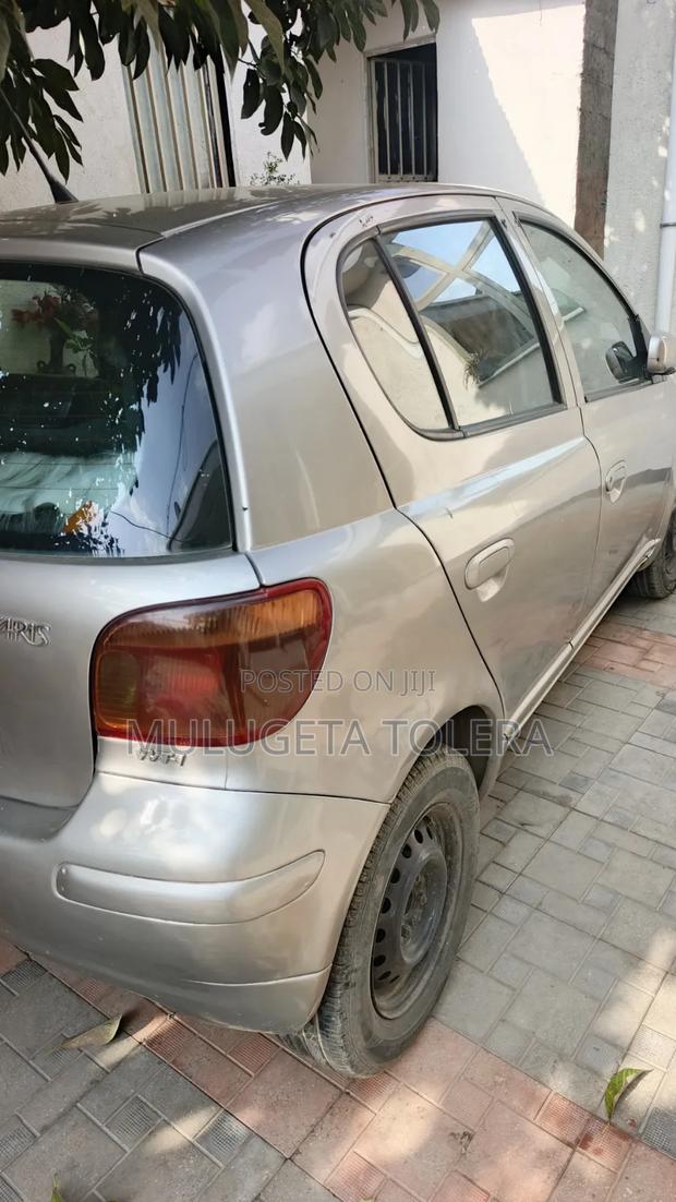 Toyota Vitz 1.0 FWD 5dr 2003 Silver