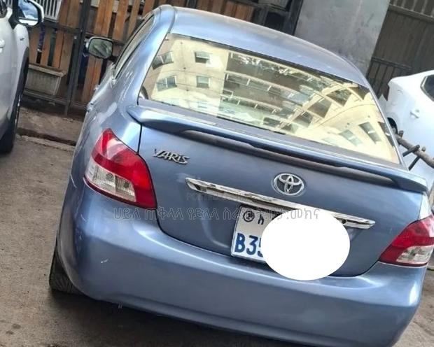 Toyota Yaris 2010 Blue