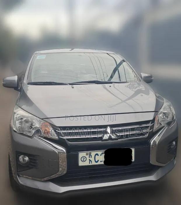 Mitsubishi Attrage 2022 Gray