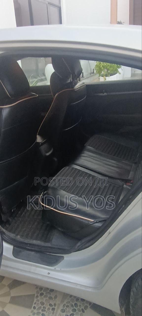 Hyundai Avante 2016 Silver
