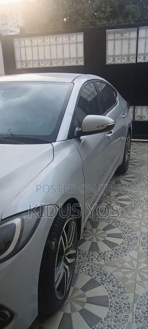 Hyundai Avante 2016 Silver