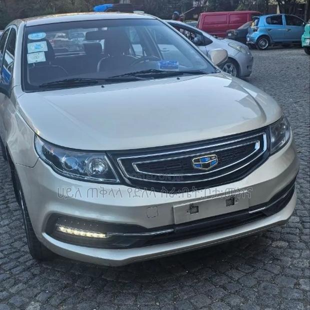 Geely Emgrand EC7 2017 Gold