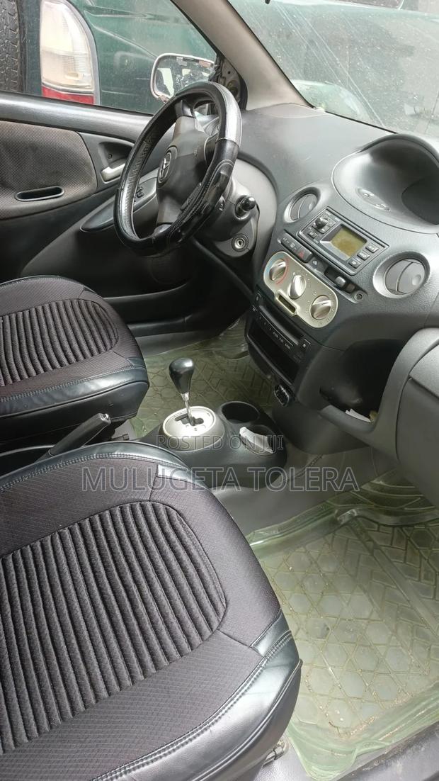 Toyota Vitz 1.0 FWD 5dr 2003 Silver