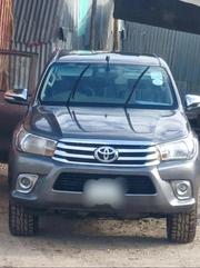 Toyota Hilux 2017 Gray for sale