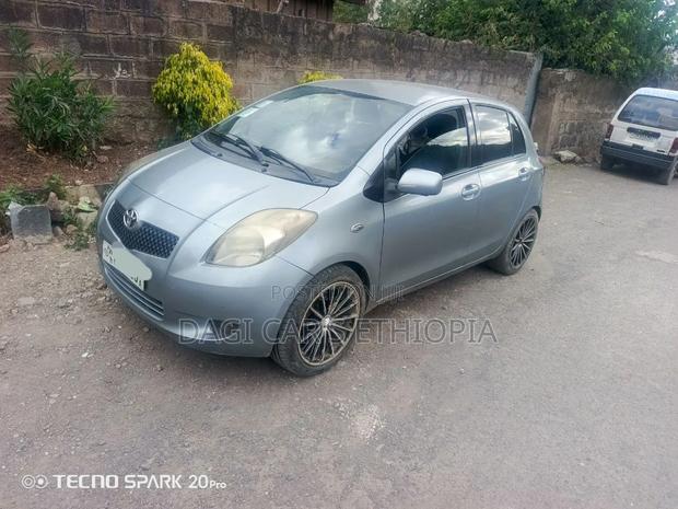 Toyota Yaris 2007 Gray
