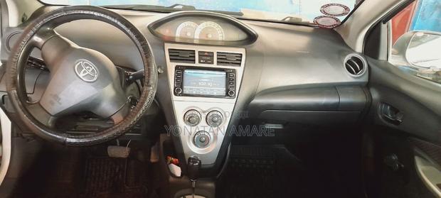Toyota Yaris 2008 Gray