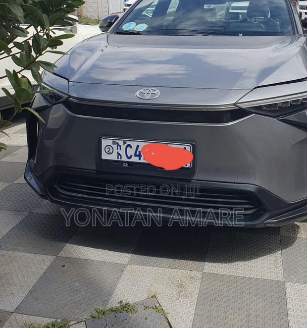 Toyota bZ4X 2023 Gray