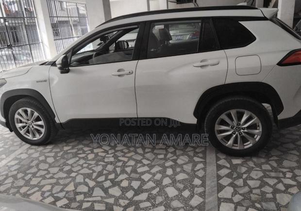 Toyota Corolla Cross Hybrid 2023 White