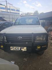 Toyota Land Cruiser 2005 White for sale