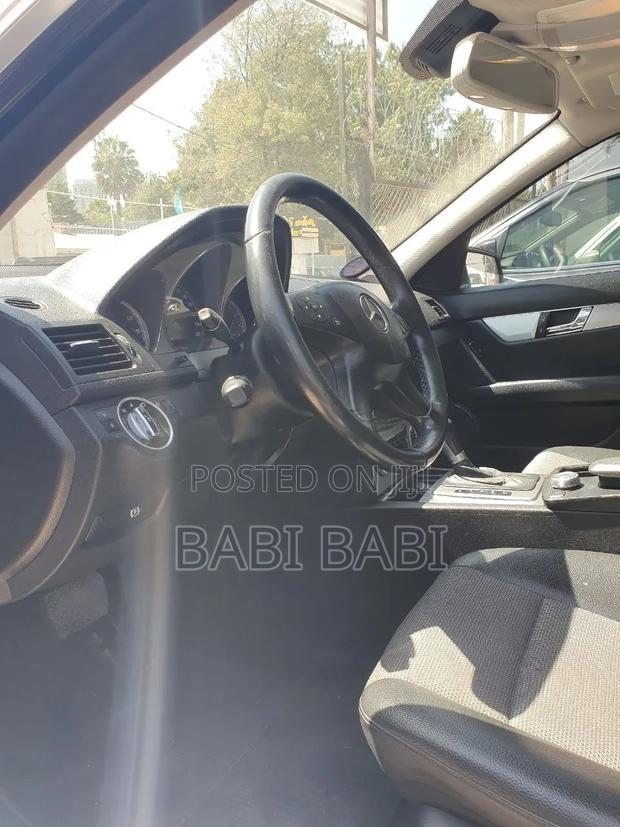 Mercedes-Benz C180 2010 Black
