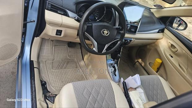 Toyota Yaris 2016 Blue