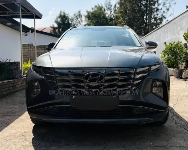 Hyundai Tucson 2022 Maroon