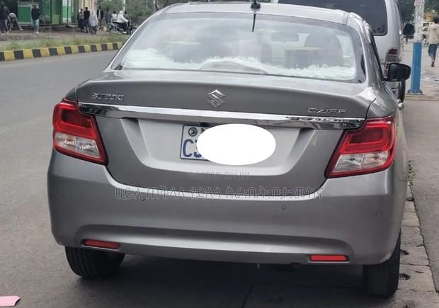 Suzuki Dzire 2022 Silver