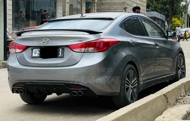 Hyundai Avante 2012 Gray