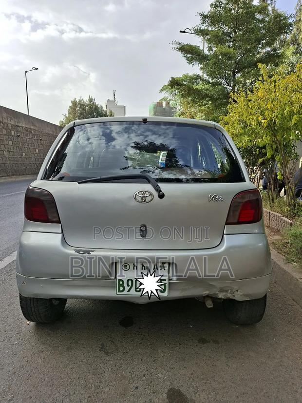 Toyota Vitz 1.0 FWD 3dr 2001 Silver