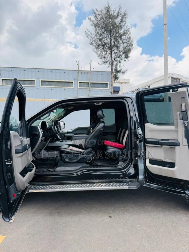 Ford F-150 2020 Black
