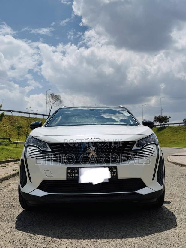 Peugeot 5008 2021 White