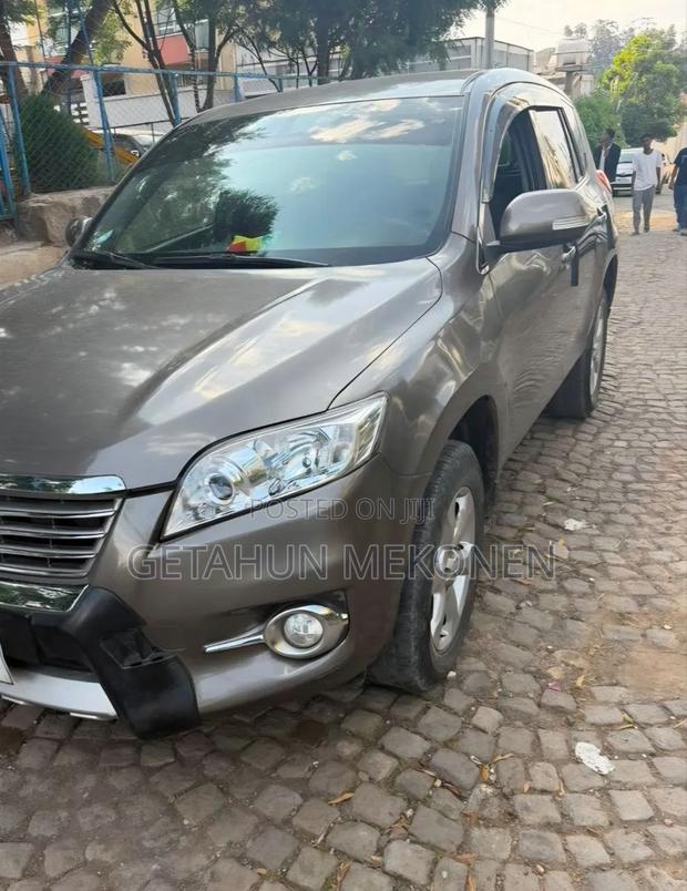 Toyota RAV4 2011 Gray