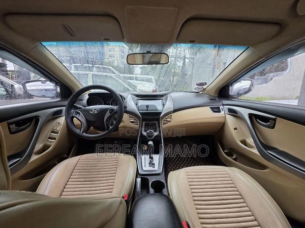Hyundai Elantra 2014 Silver