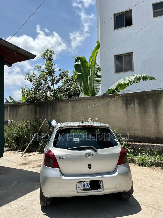 Toyota Yaris 1.0 C 2005 Silver