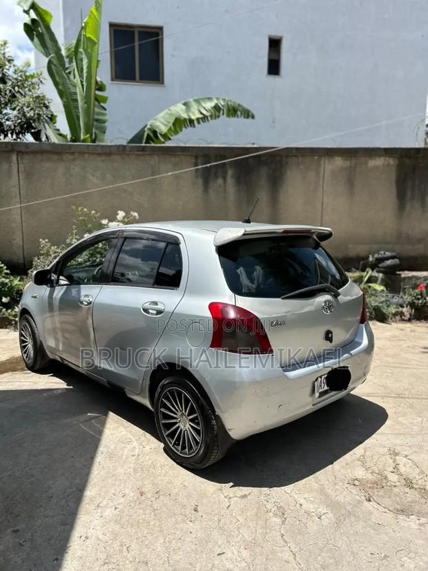 Toyota Yaris 1.0 C 2005 Silver