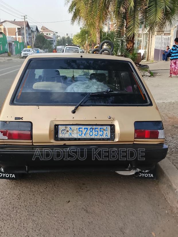 Toyota Corolla 1984 Gold