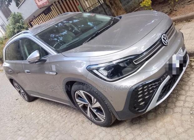 Volkswagen ID.6 2024 Gray